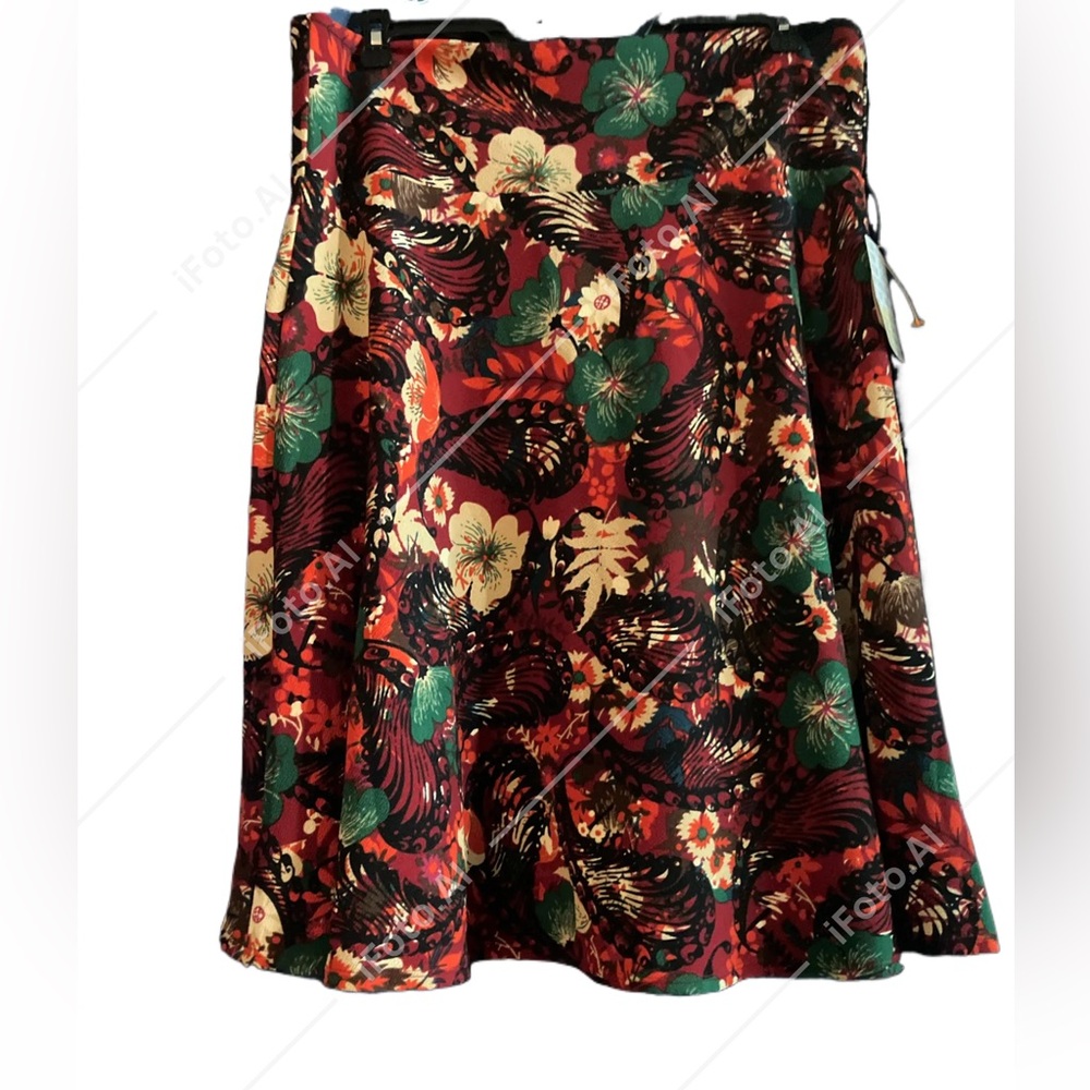 NWT New Women’s LuLaRoe Multi Color Azure Floral Patterned Skirt - 3XL